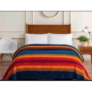 Pendleton Reversible Queen Sherpa Fleece Stripe Grand Canyon Blanket 90X96"